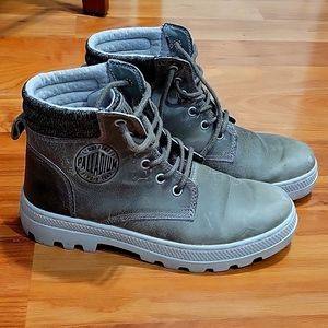 Women Palladium Boots size 7
